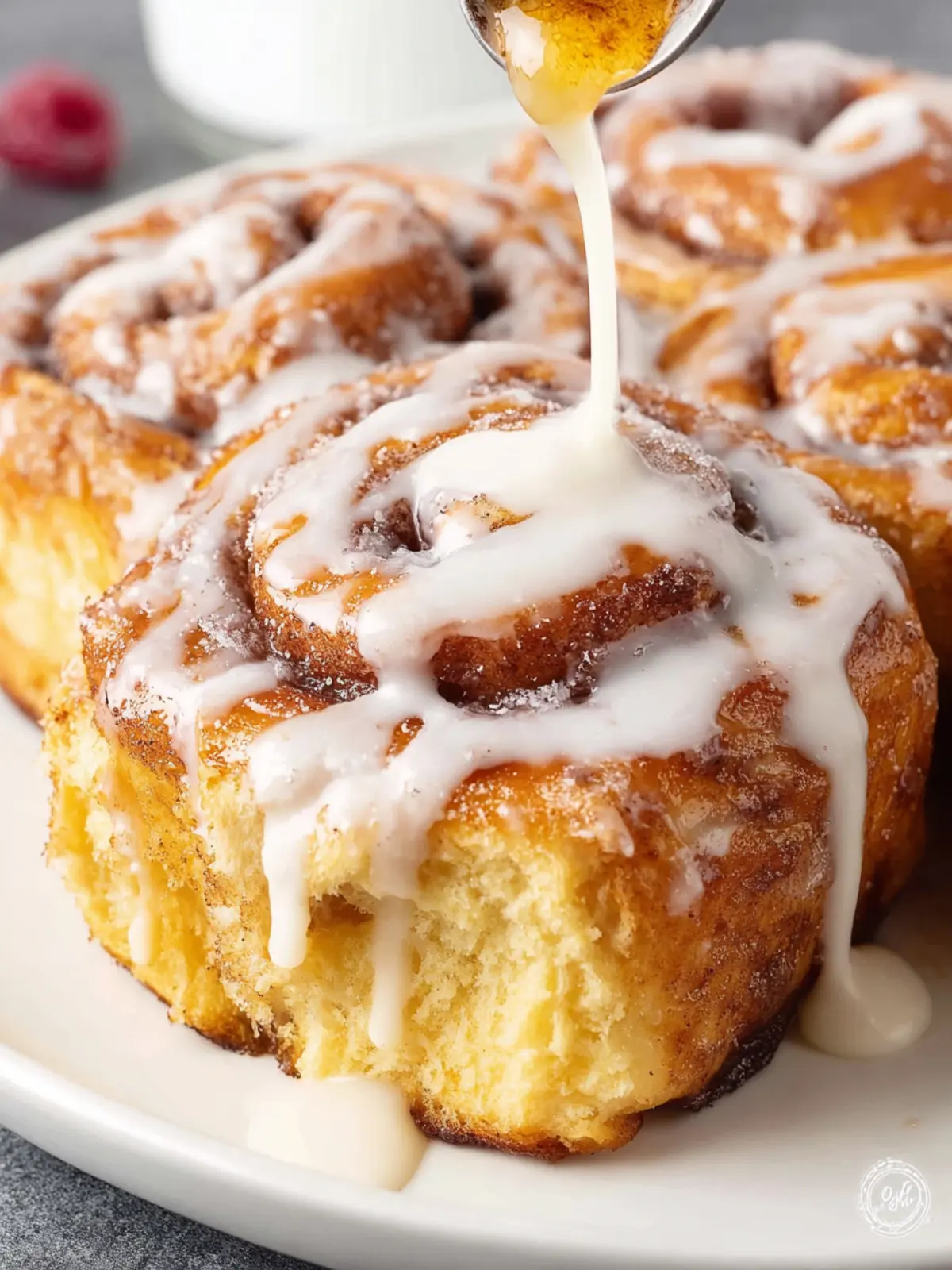 Easy Cinnamon Rolls: Your Irresistibly Gooey Morning Treat! 7